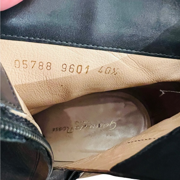 Gianvito Rossi Heel Leather Bootie Size 40 1/2 Made in Italy Zipper Side Closure - Picture 13 of 13
